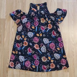 Fun Floral flowy shoulder play dress *never worn*